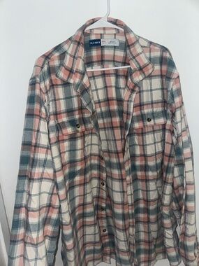 Old Navy Plaid Flannel Shirt in Pink and Gray